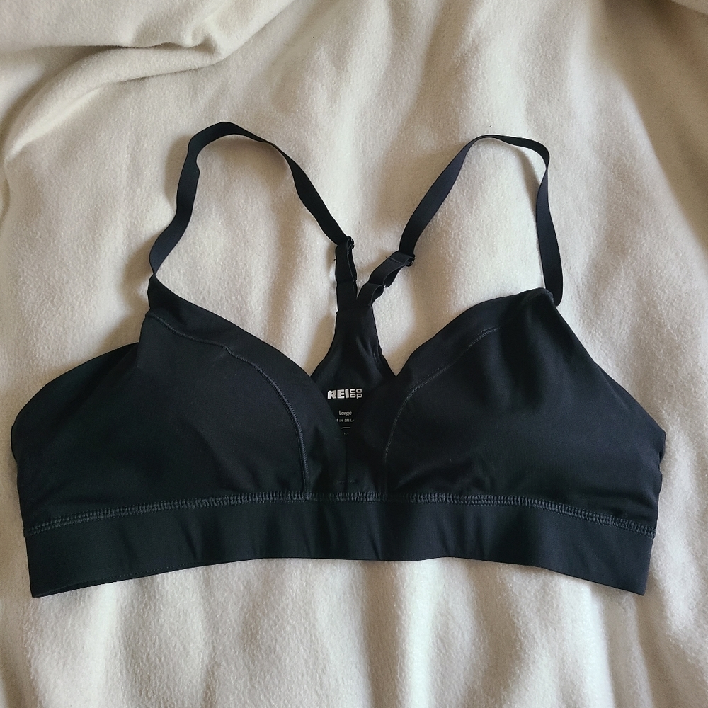 REI sports bra